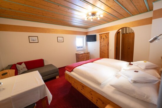 Gemütliche Doppelzimmer & Dreibettzimmer Gemütliche Doppelzimmer & Dreibettzimmer in Radstadt, Salzburger Land